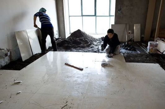 在哪找贴瓷砖的工人(在哪找贴瓷砖的工人呢) 在哪找贴瓷砖的工人(在哪找贴瓷砖的工人呢)